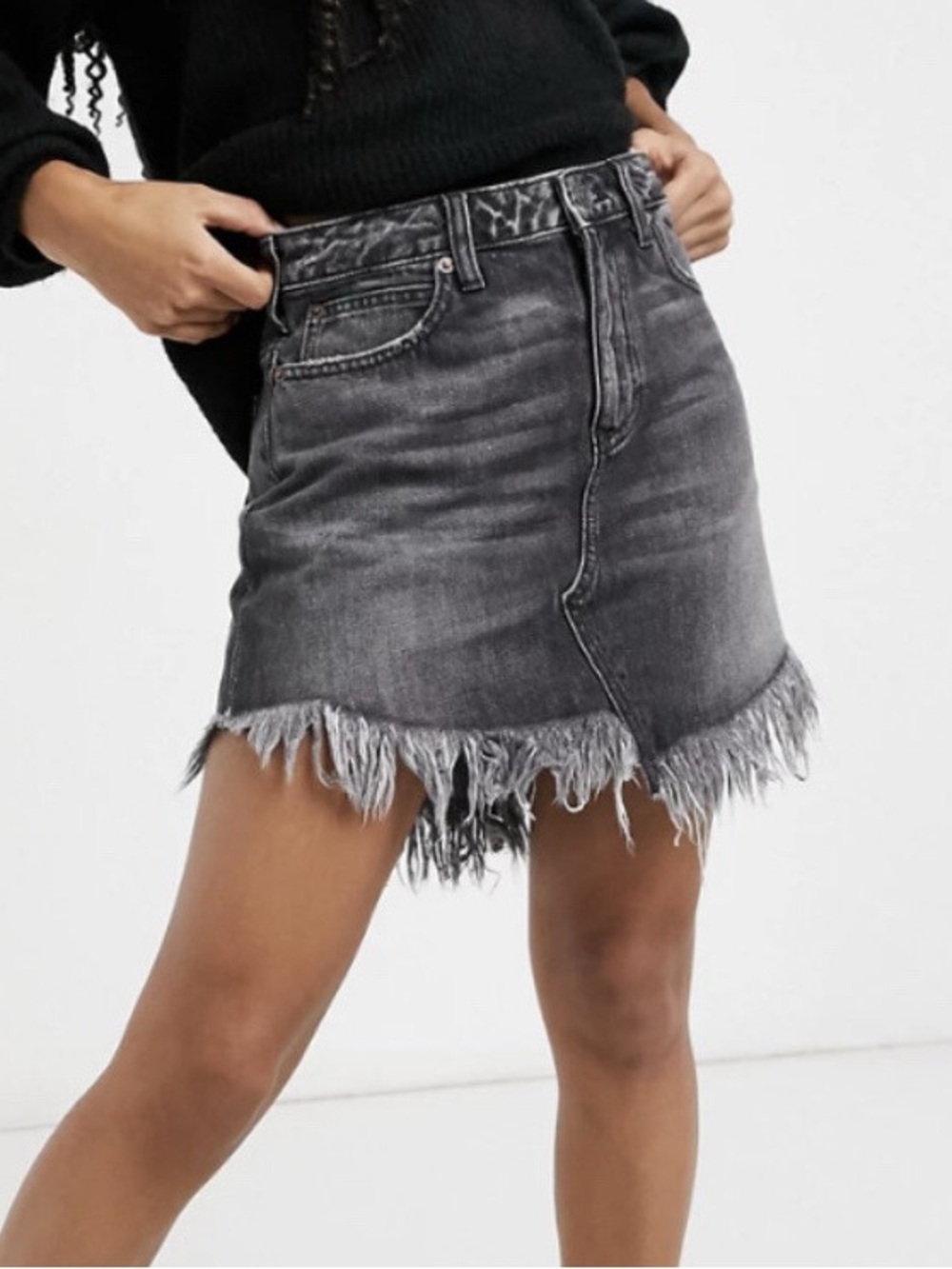 Free People We The Free Bailey Black Denim Mini Skirt Frayed Hem Size 26